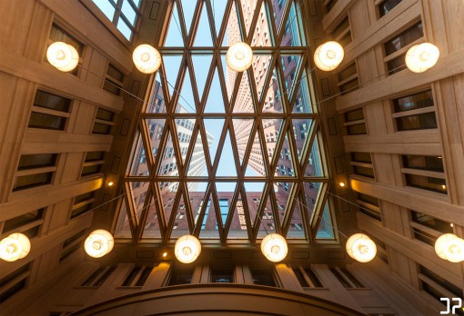 Het Atrium van de Turfmarkt 147 in Den Haag