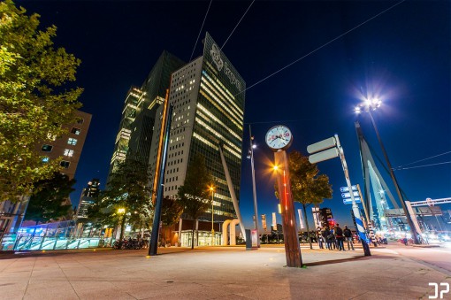 Een blik op de Toren op Zuid, De Rotterdam en de Erasmusbrug.