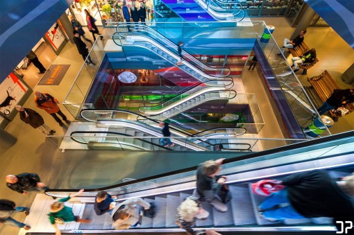 Markthal Rotterdam - Shopping crowd