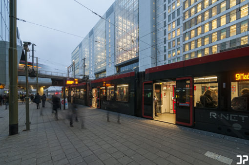 Station Den Haag Centraal om half 9 ‘s ochtends.