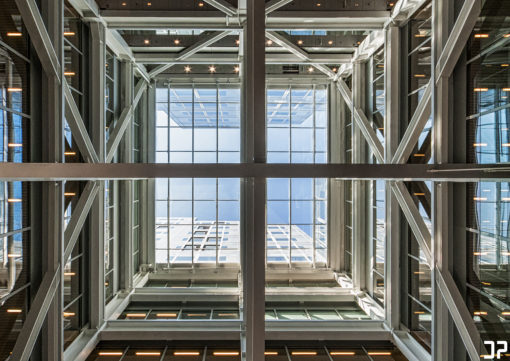 Timmerhuis Rotterdam - Looking up
