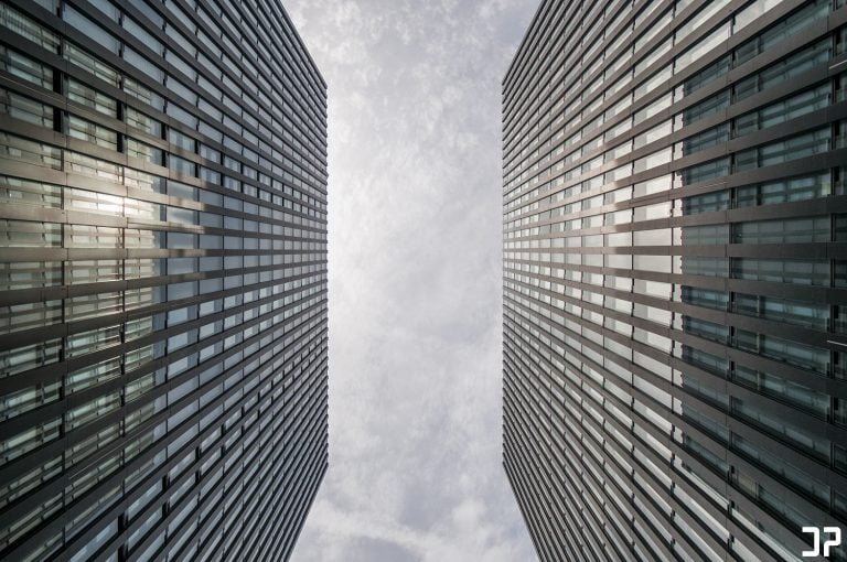 Hyatt Regency Düsseldorf - Looking up ⬆️